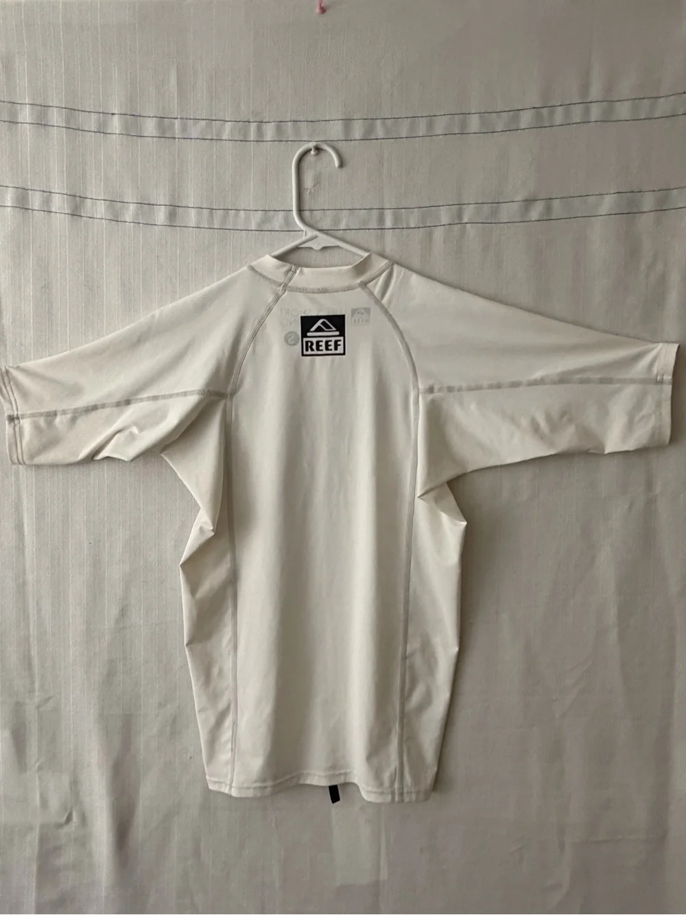Reef Life’s Youth Size S Short Go Surfing Rash Guard Ivory(A591)